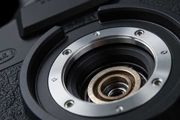 1. magnets inside autofocus system-min.webp