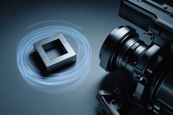 5. strong magnetic field magnets to camera-min.webp