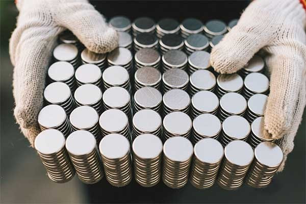 6. wear gloves for magnets-min.webp