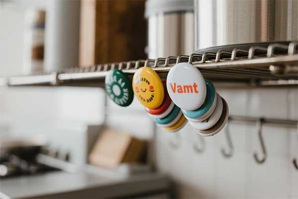 5. combine fridge magnets to be stronger-min.webp