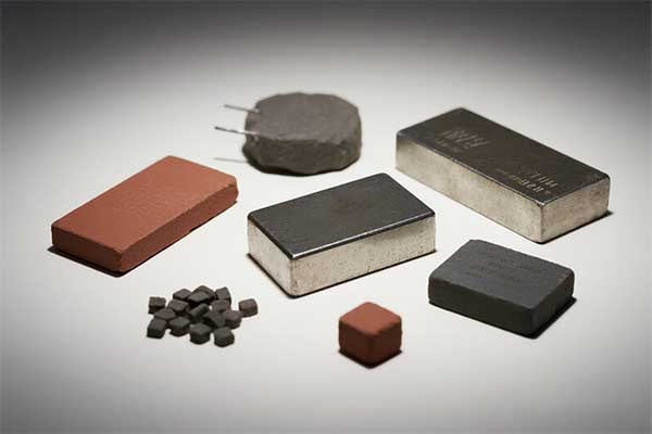 2. magnetic materials on ferromagnetic-min.webp